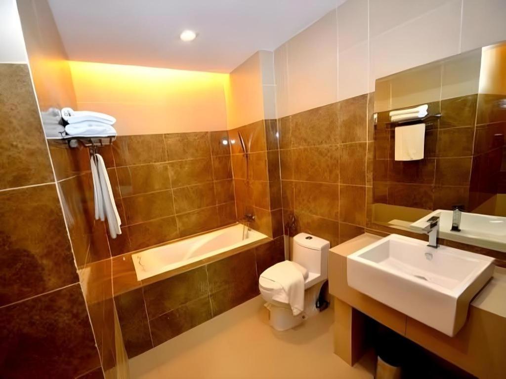 Eminent Hotel Kota Kinabalu Eksteriør bilde