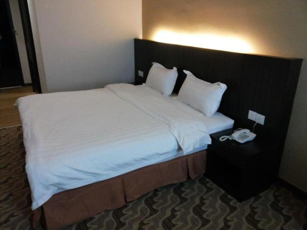 Eminent Hotel Kota Kinabalu Eksteriør bilde