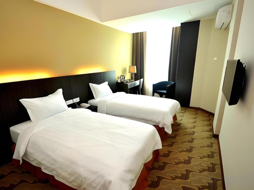 Eminent Hotel Kota Kinabalu Eksteriør bilde
