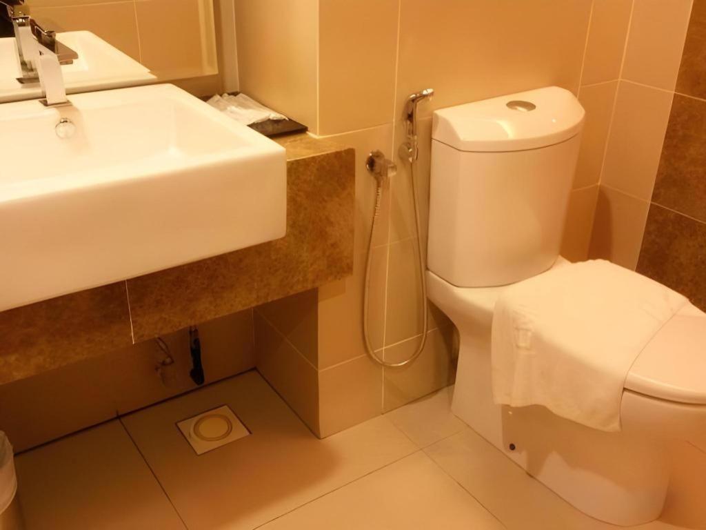 Eminent Hotel Kota Kinabalu Eksteriør bilde