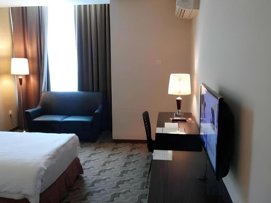 Eminent Hotel Kota Kinabalu Eksteriør bilde