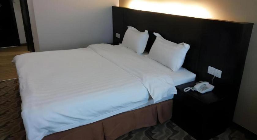Eminent Hotel Kota Kinabalu Eksteriør bilde