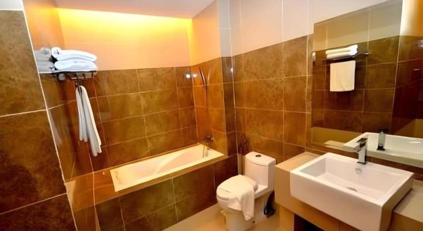 Eminent Hotel Kota Kinabalu Eksteriør bilde