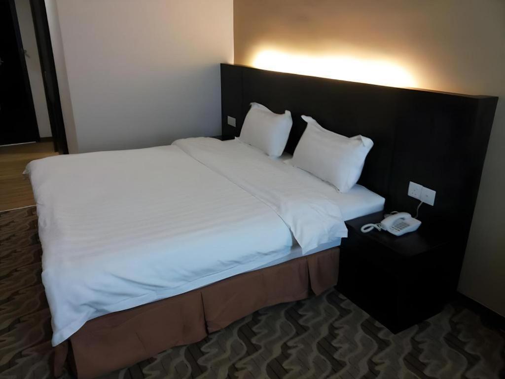 Eminent Hotel Kota Kinabalu Eksteriør bilde